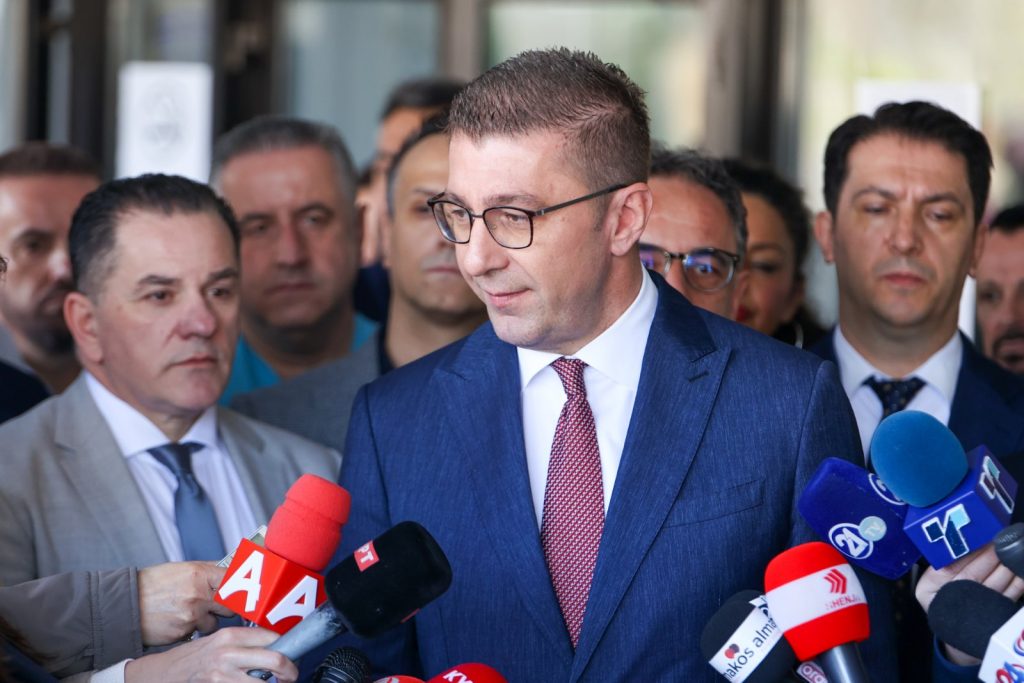 Премиерот Мицкоски денеска ќе присуствува на почеток на реконструкција на 19 улици во Општина Аеродром